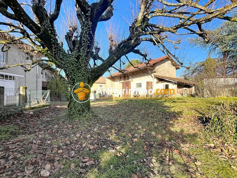 Maison - 300 m² - 8 pièces