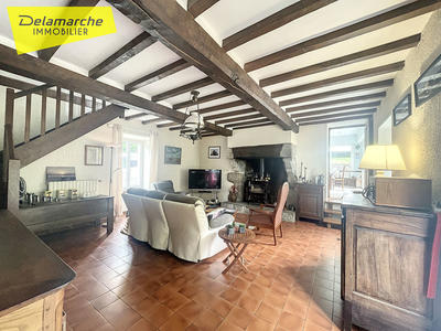 Maison - 208 m² - 9 pièces