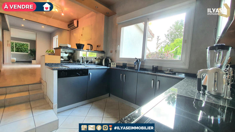 Villa - 194 m² - 8 pièces