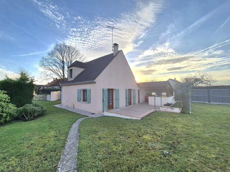 Maison - 96 m² - 4 pièces