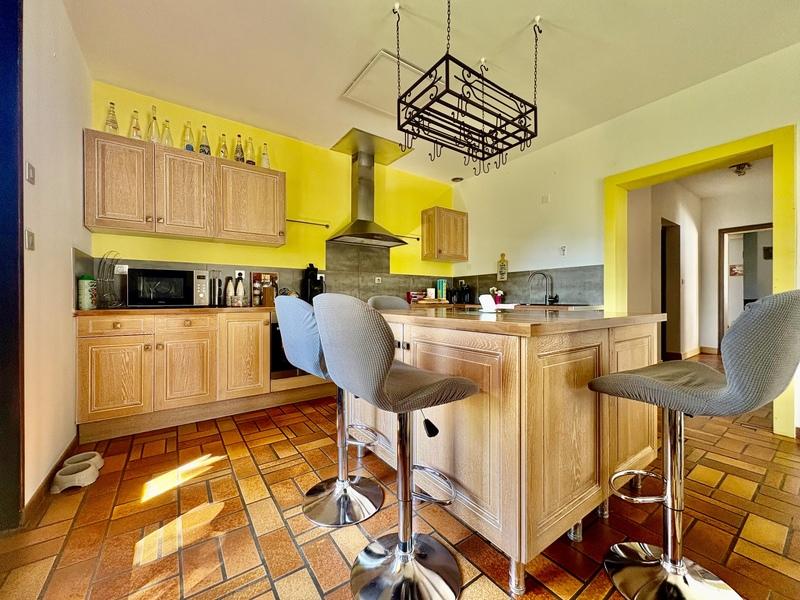 Maison - 358 m² - 11 pièces