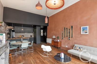 Appartement - 165 m² - 8 pièces