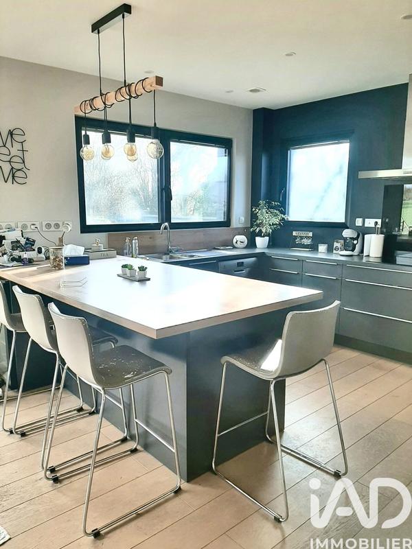 Maison - 168 m² - 7 pièces