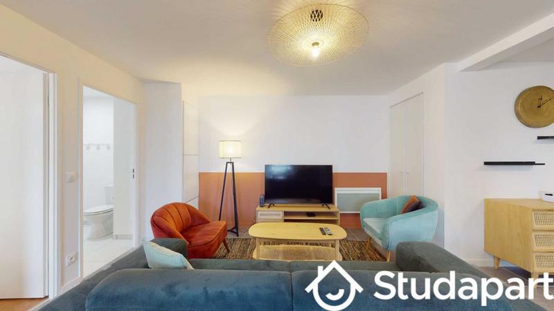 Chambre - 13 m² - 1 pièce