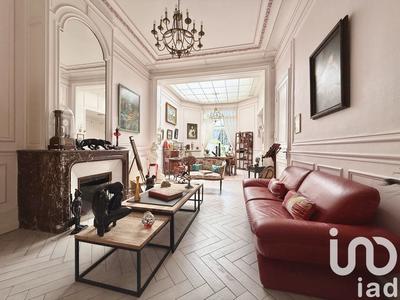 Maison - 295 m² - 6 pièces