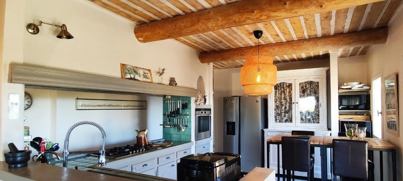 Propriété - 300 m² - 12 pièces