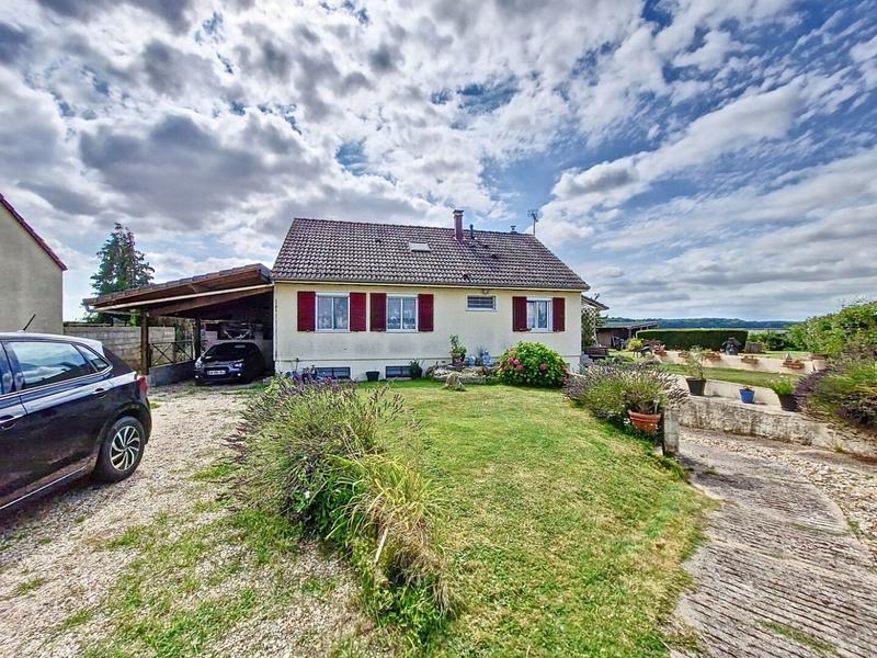 Maison - 104 m² - 4 pièces