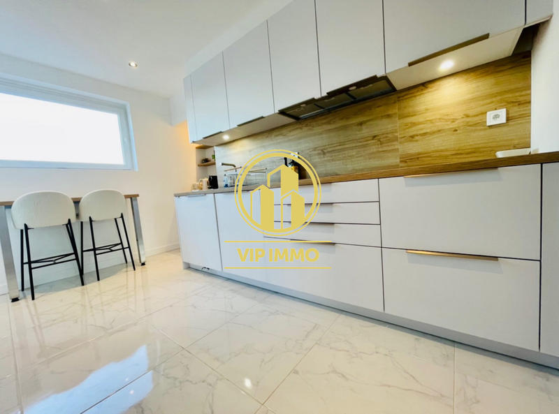 Appartement - 105 m² - 4 pièces