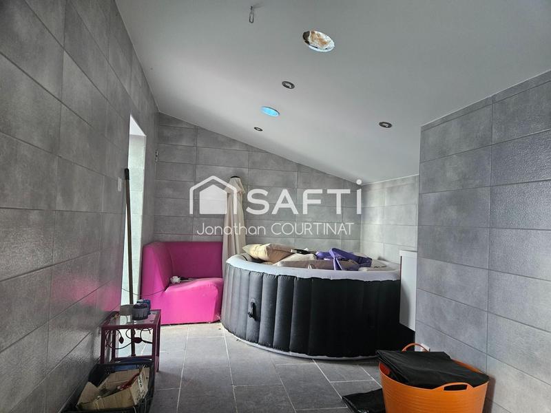 Maison - 285 m² - 12 pièces