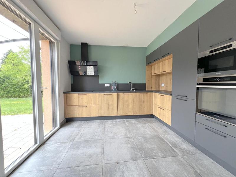 Maison - 151 m² - 8 pièces