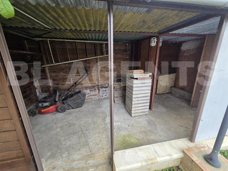 Maison - 202 m² - 8 pièces