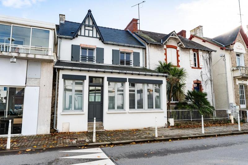 Maison - 141 m² - 5 pièces