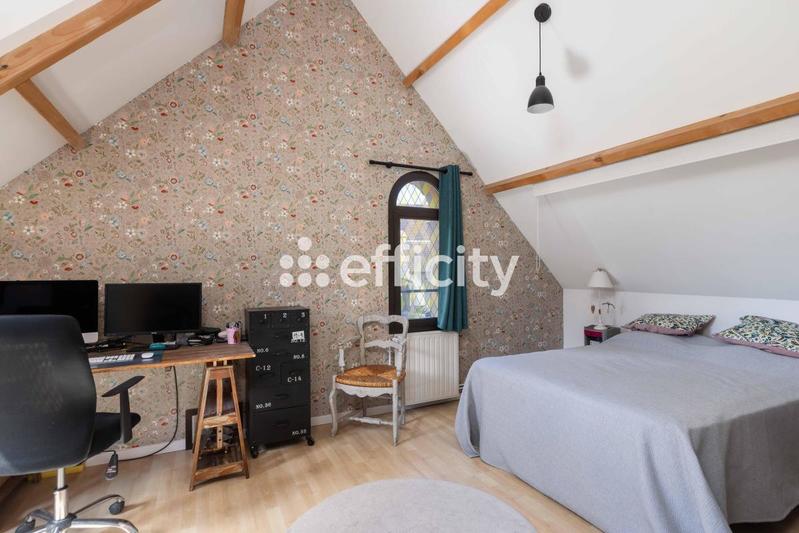 Demeure - 200 m² - 7 pièces