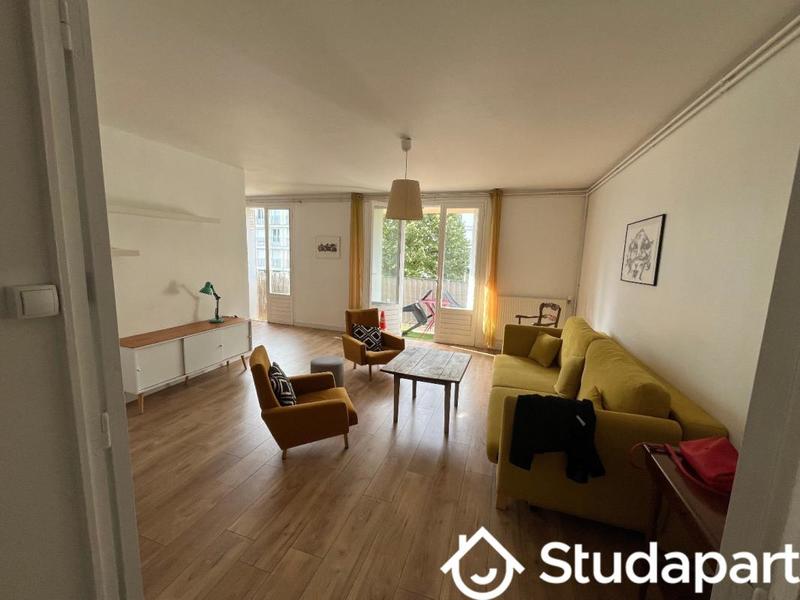 Chambre - 12 m² - 1 pièce