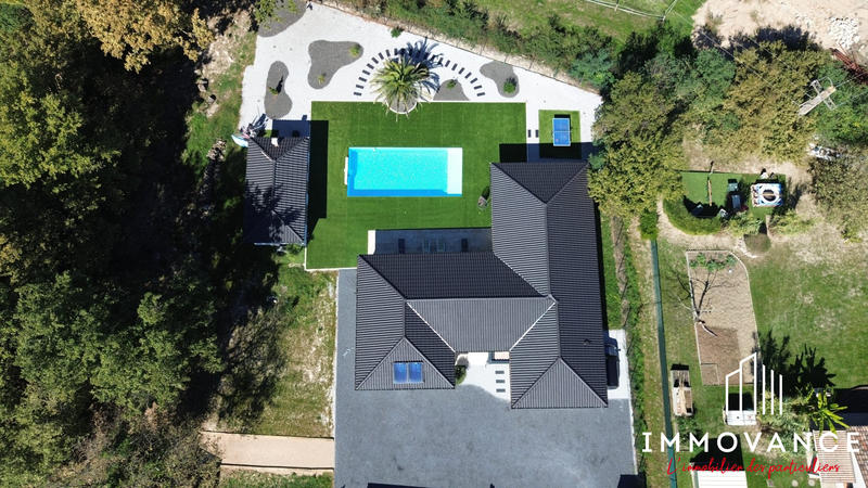 Maison - 171 m² - 7 pièces