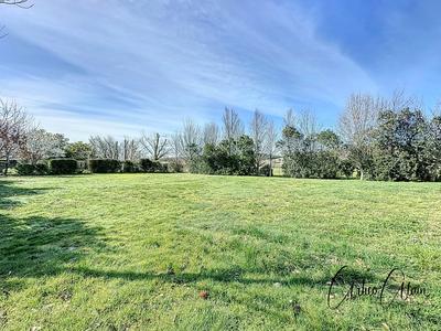 Terrain constructible - 938 m²