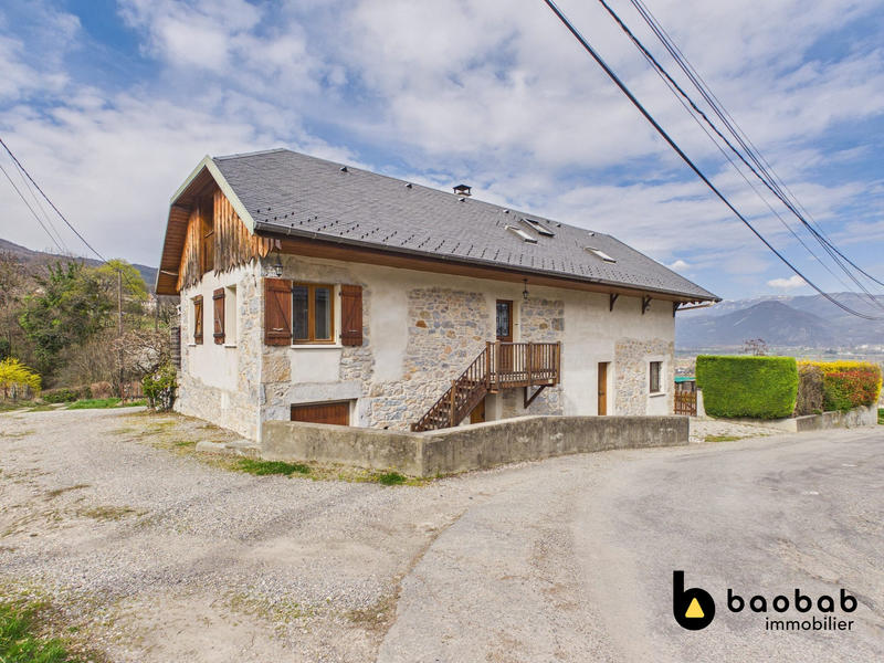 Maison - 113 m² - 5 pièces