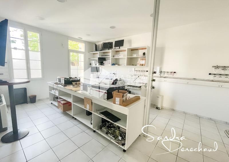 Immeuble - 254 m² - 9 pièces