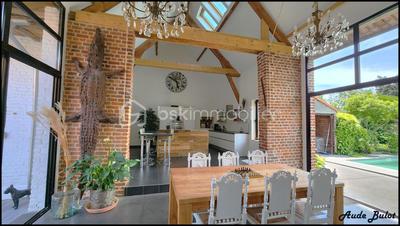 Corps de ferme - 280 m² - 10 pièces