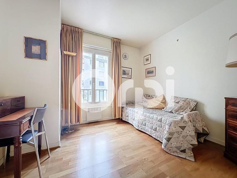 Appartement - 99 m² - 5 pièces