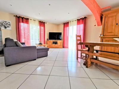 Maison - 215 m² - 7 pièces