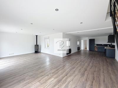 Maison - 150 m² - 8 pièces