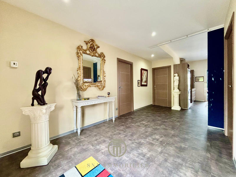 Villa - 200 m² - 7 pièces