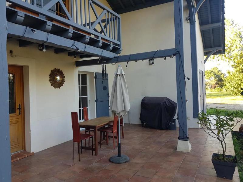 Maison - 200 m² - 7 pièces