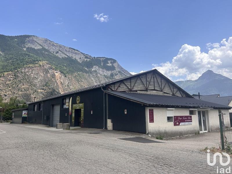 Local commercial - 1 856 m²