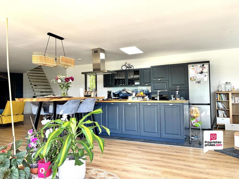 Maison - 150 m² - 3 pièces