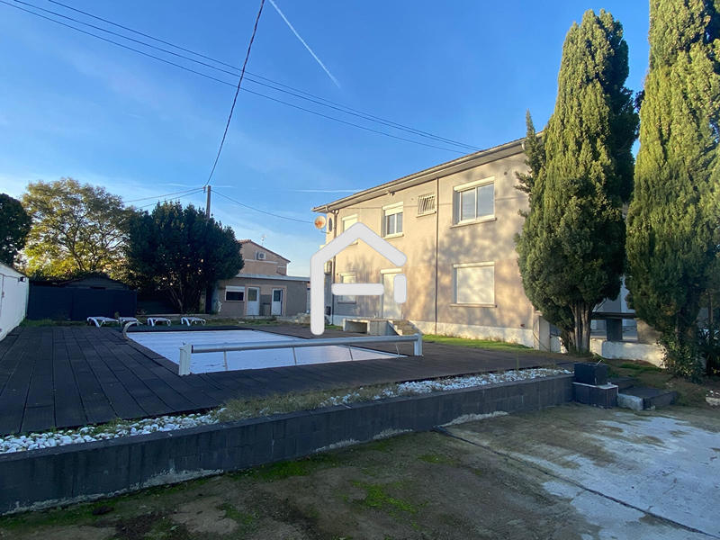 Maison - 258 m² - 8 pièces