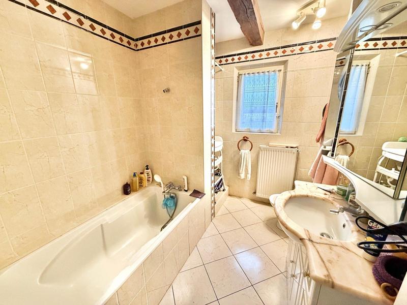 Maison - 13 m² - 5 pièces