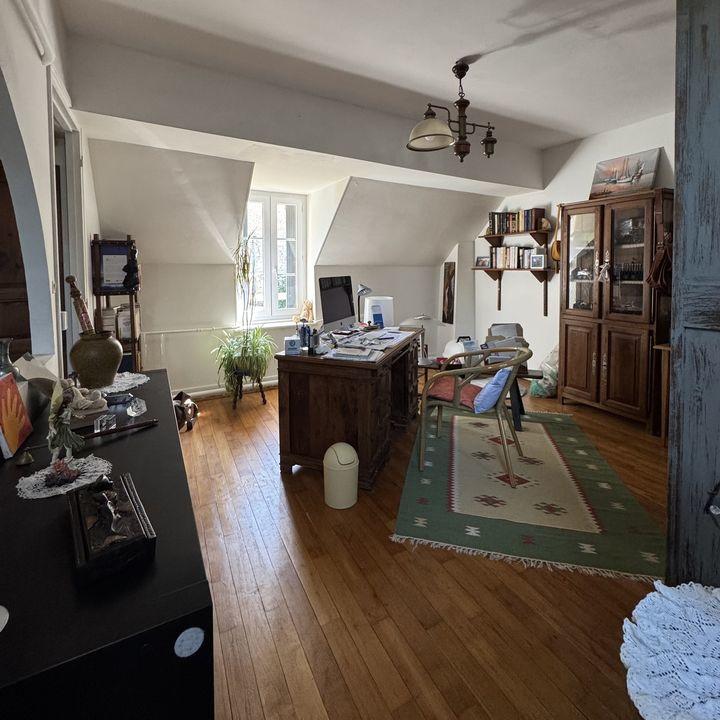 Maison - 163 m² - 6 pièces
