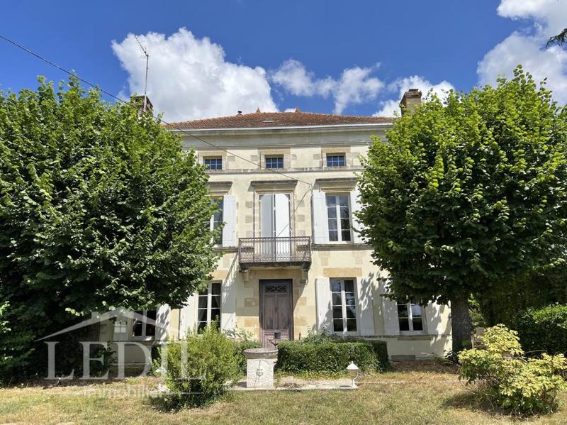 Maison de maîtres - 290 m² - 6 pièces