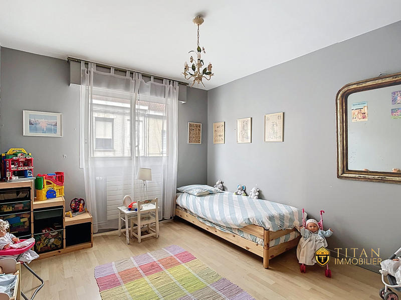 Maison - 189 m² - 8 pièces