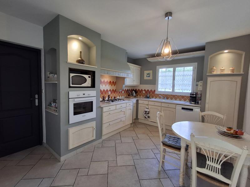 Maison traditionnelle - 178 m² - 7 pièces