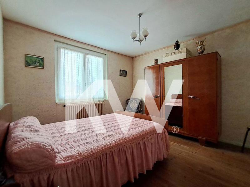 Maison - 98 m² - 5 pièces