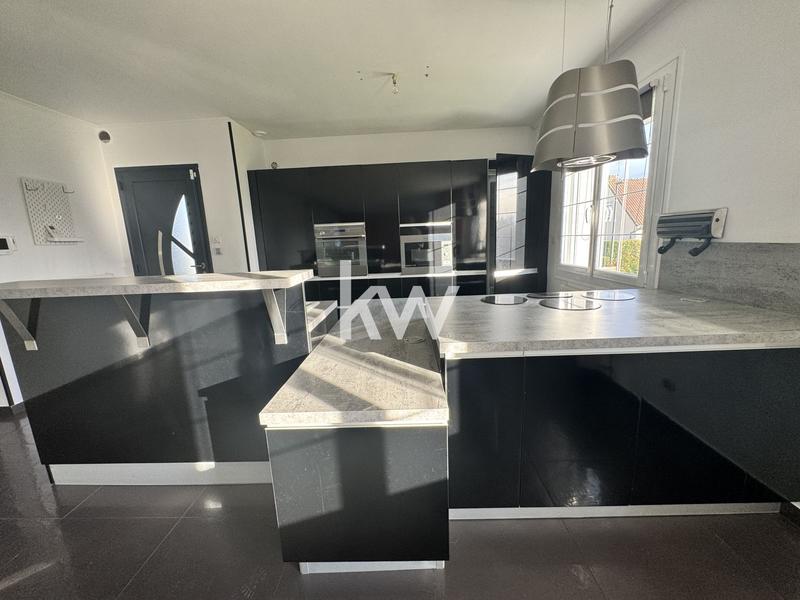 Maison - 148 m² - 6 pièces