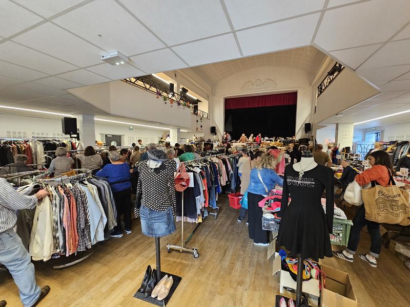 Grande Braderie de printemps de l'Entraide teichoise.