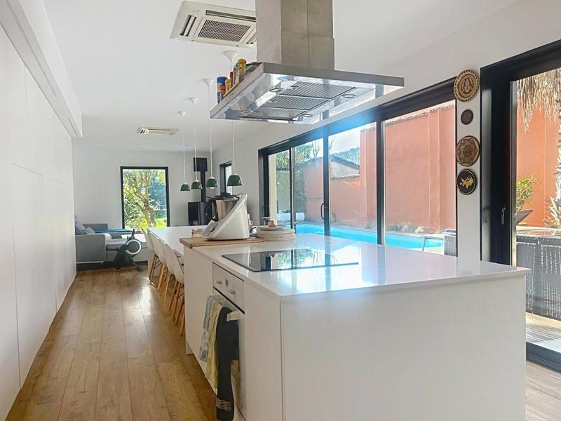 Maison - 190 m² - 6 pièces