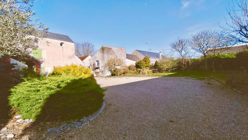 Demeure - 370 m² - 17 pièces