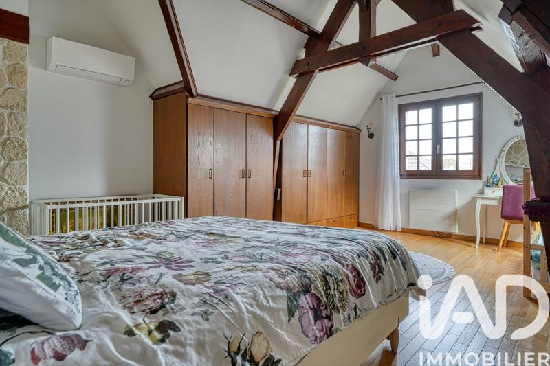 Maison - 182 m² - 9 pièces