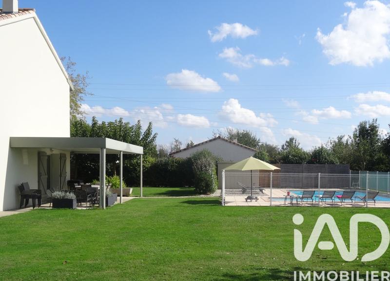 Maison - 354 m² - 14 pièces