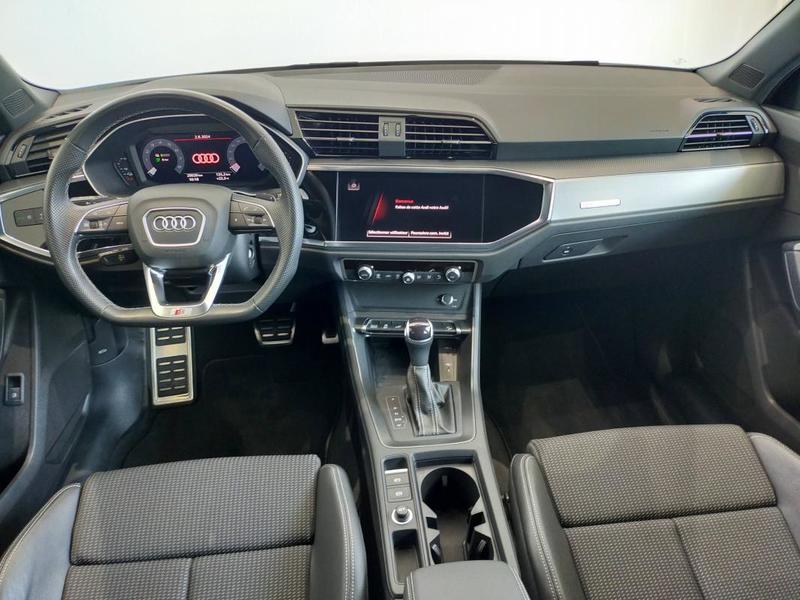 Audi Q3 45 TFSIe 245 ch s tronic 6 s line