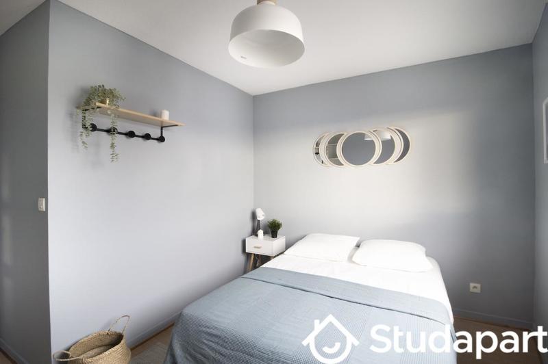 Chambre - 11 m² - 1 pièce