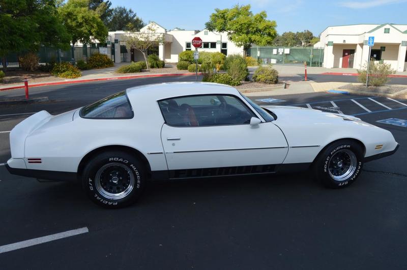 Pontiac Firebird V8