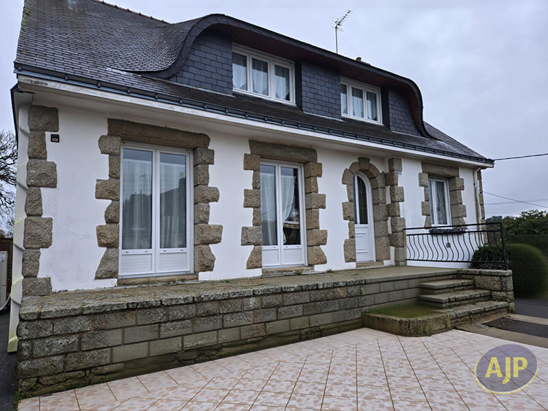 Maison - 136 m² - 7 pièces