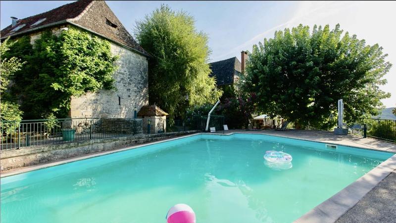 Maison de maîtres - 400 m² - 18 pièces