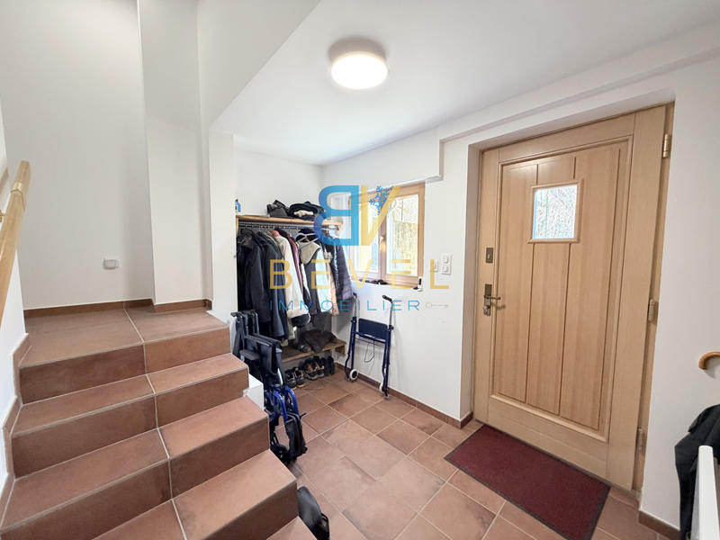 Maison - 324 m² - 5 pièces