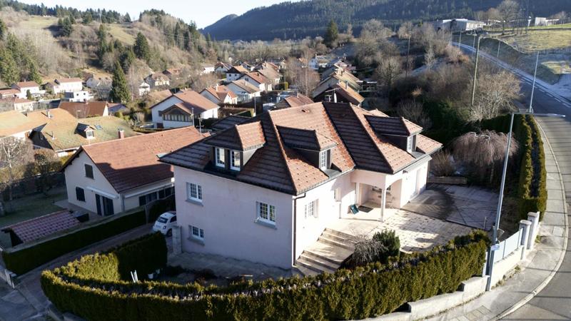 Appartement - 90 m² - 4 pièces